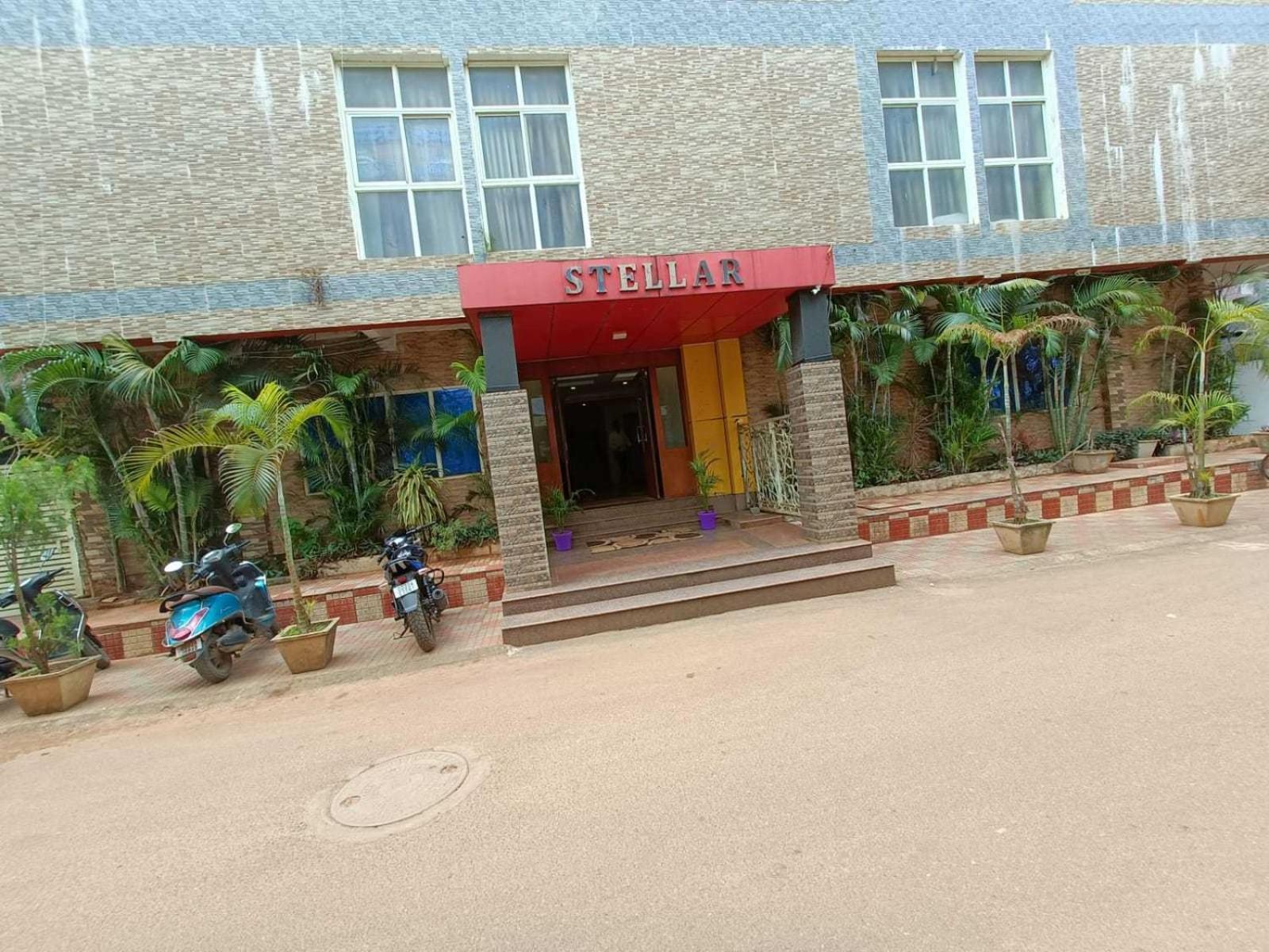 Oyo Stellar Resort Bhubaneswar Bagian luar foto