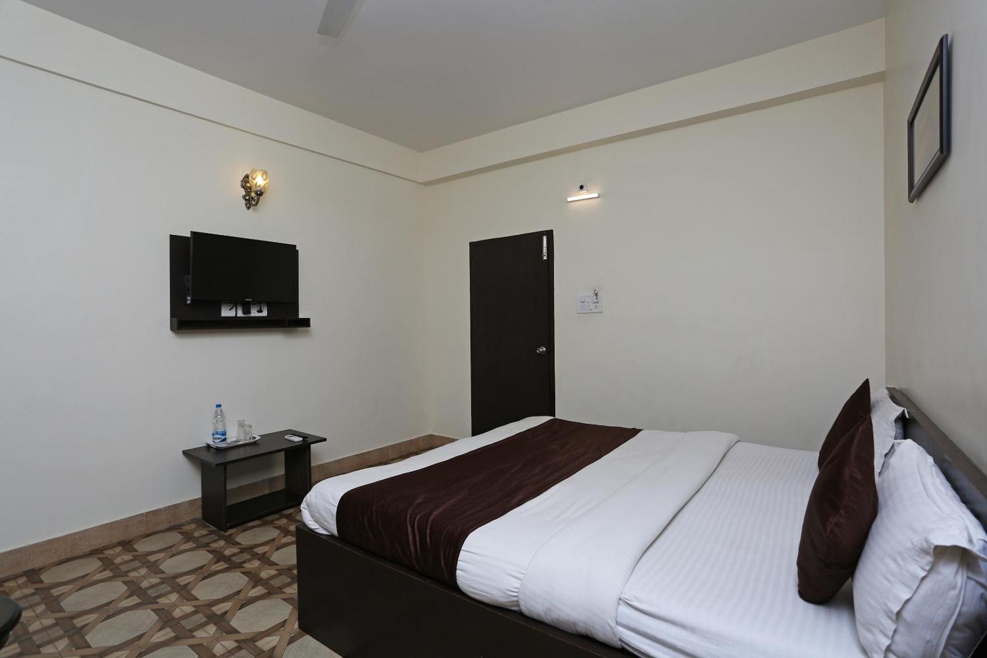 Oyo Stellar Resort Bhubaneswar Bagian luar foto